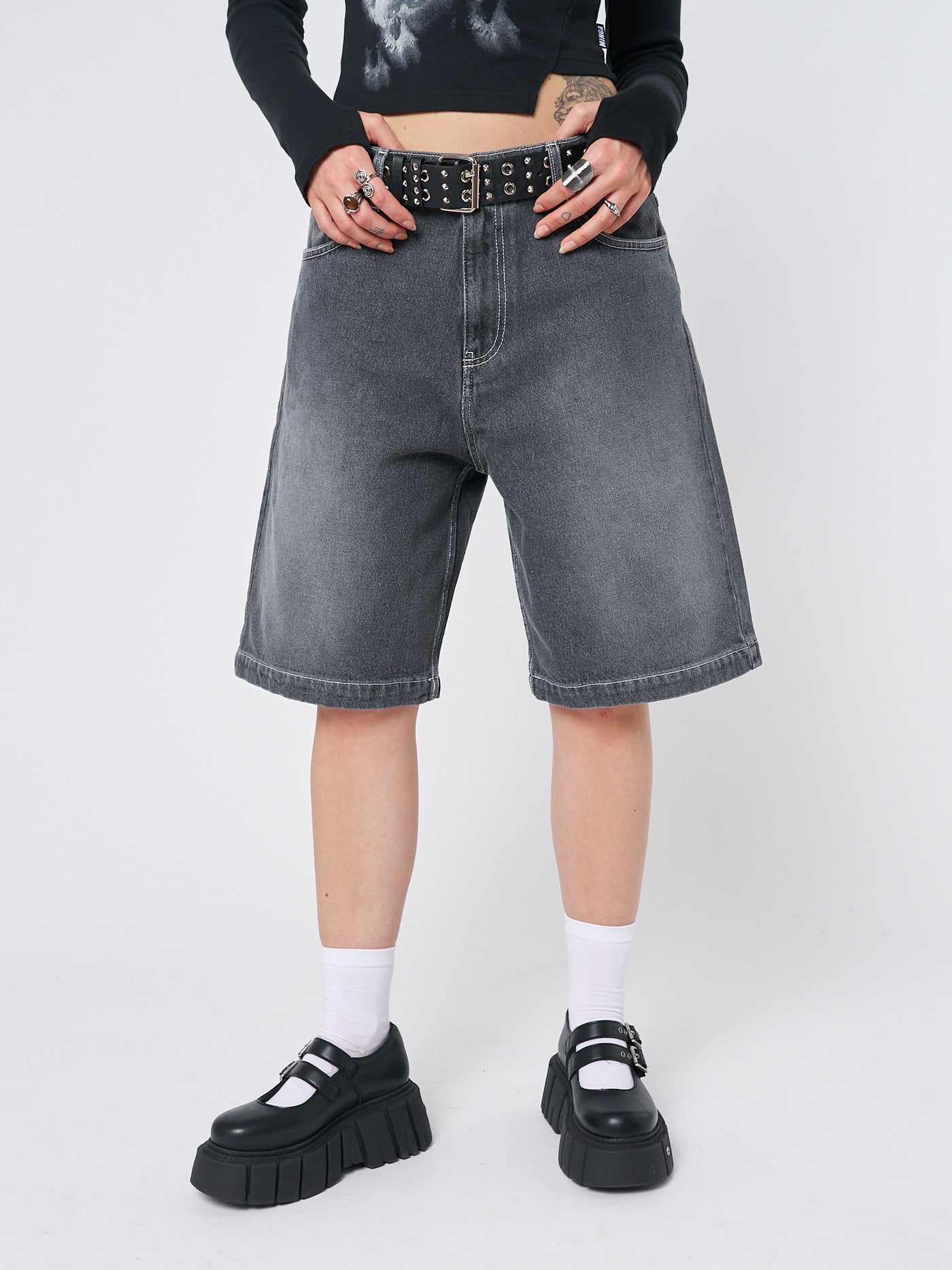 Naida Star Black Jorts - Minga London