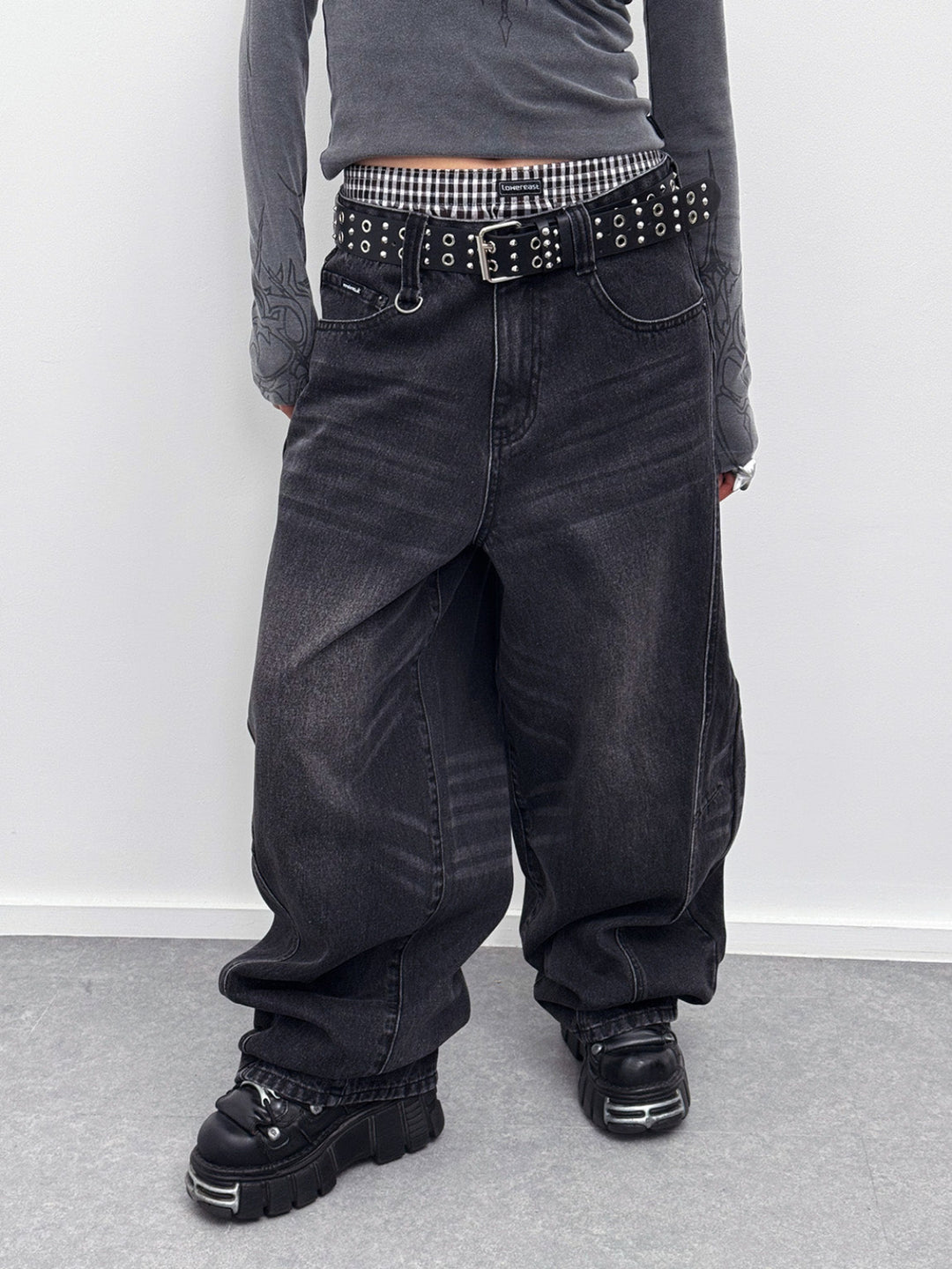 パンツ MENES Solid Black Super Baggy Jeans MENES Solid Black Super Baggy Jeans