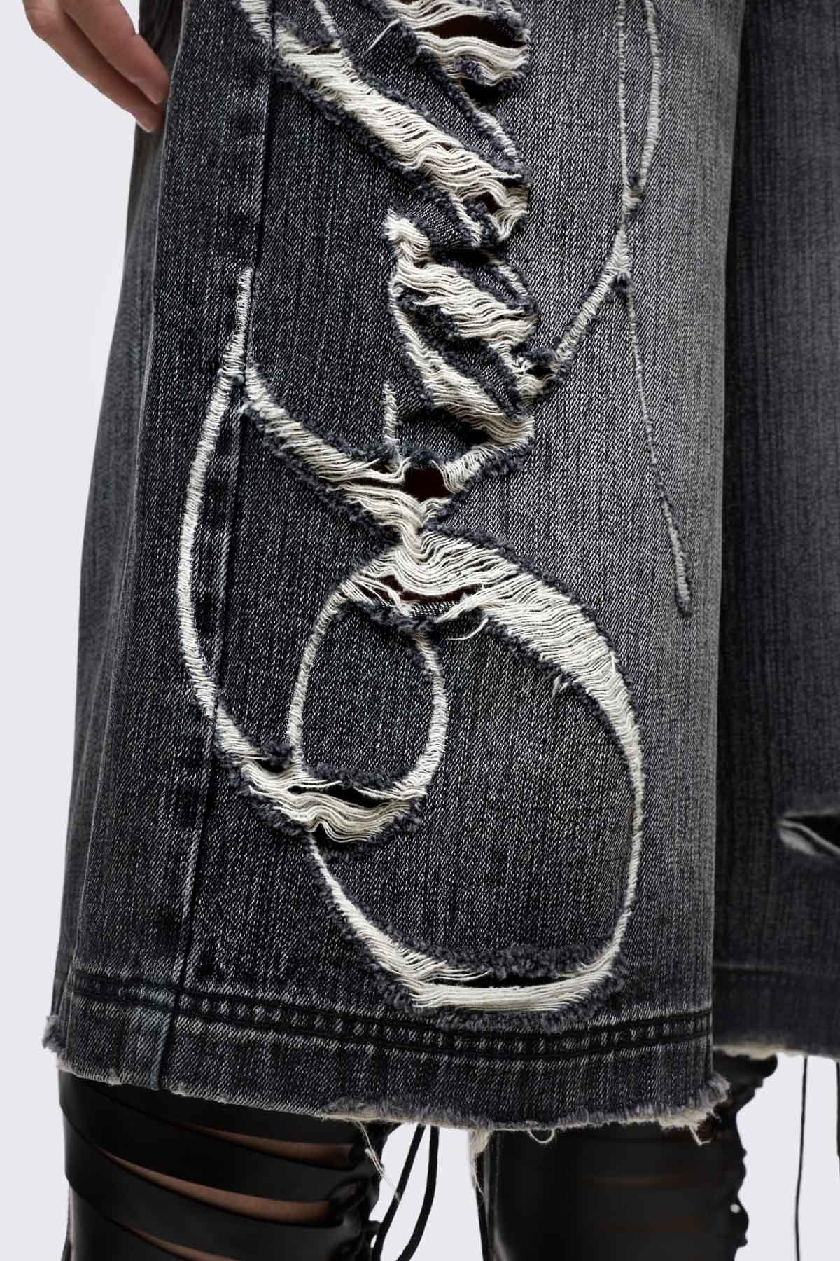 Black Washed Jort With Embroidery | Minga London