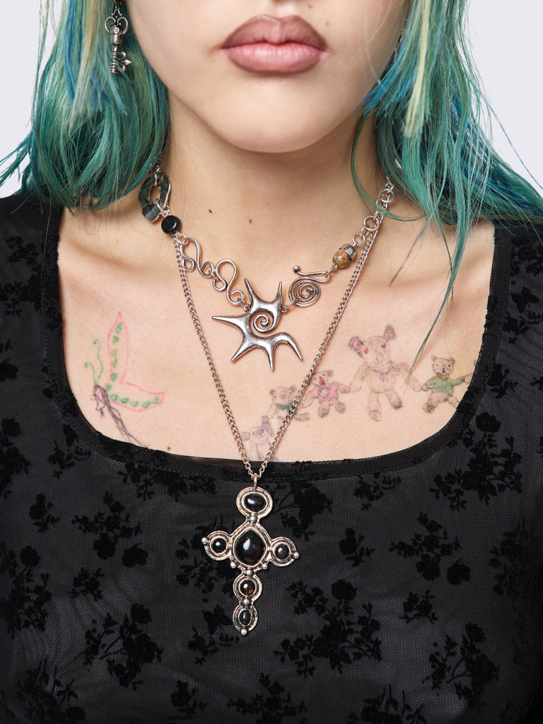 国内未入荷 Minga London - FORTRESS CHARM NECKLACE Sigilism Chunky Charm Necklace in Silver | Minga London