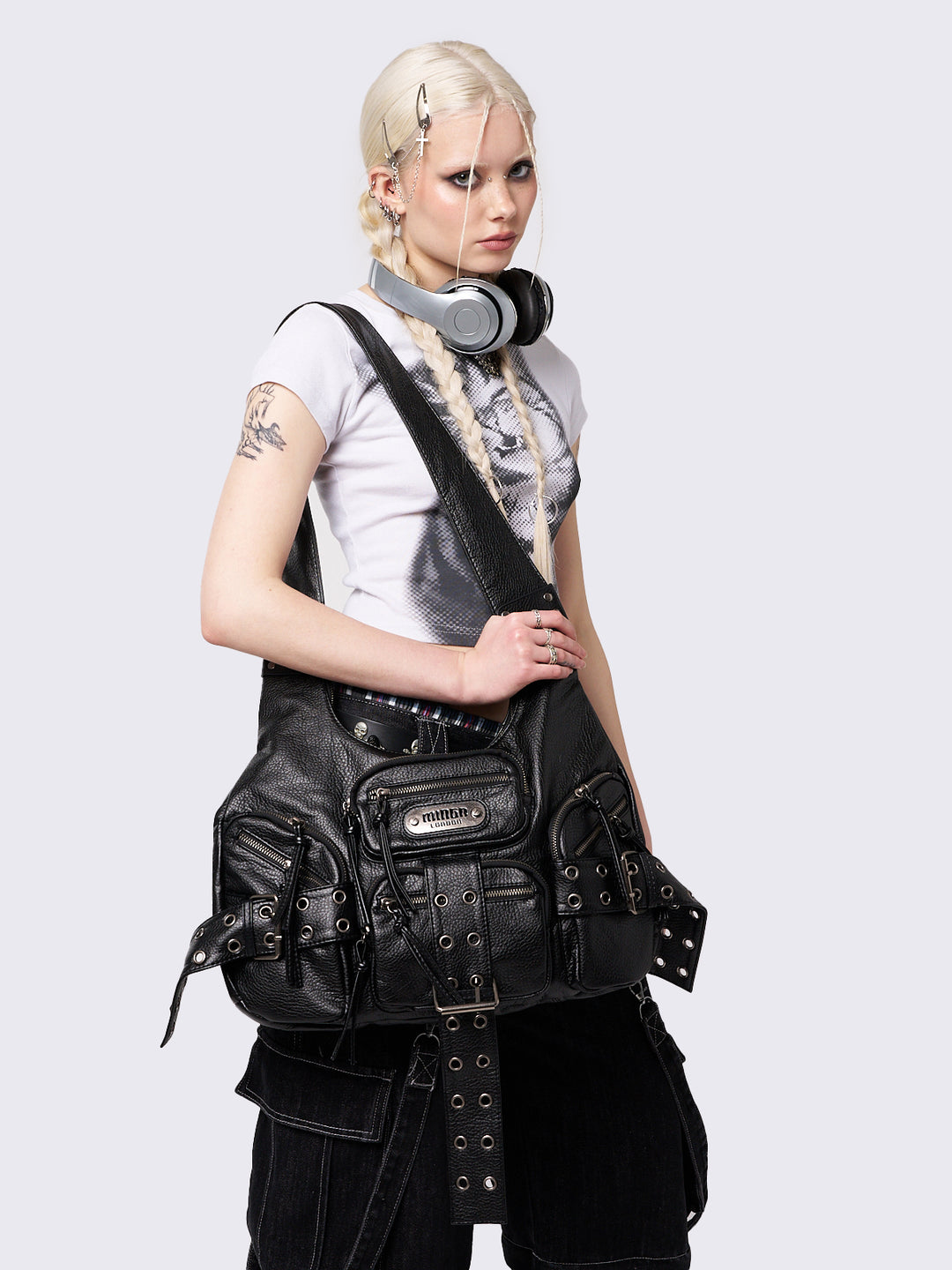 国内未入荷 Minga London - JET STAR VEGAN SHOULDER BAG Black Vegan Leather Shoulder Bag with Multi Pockets and