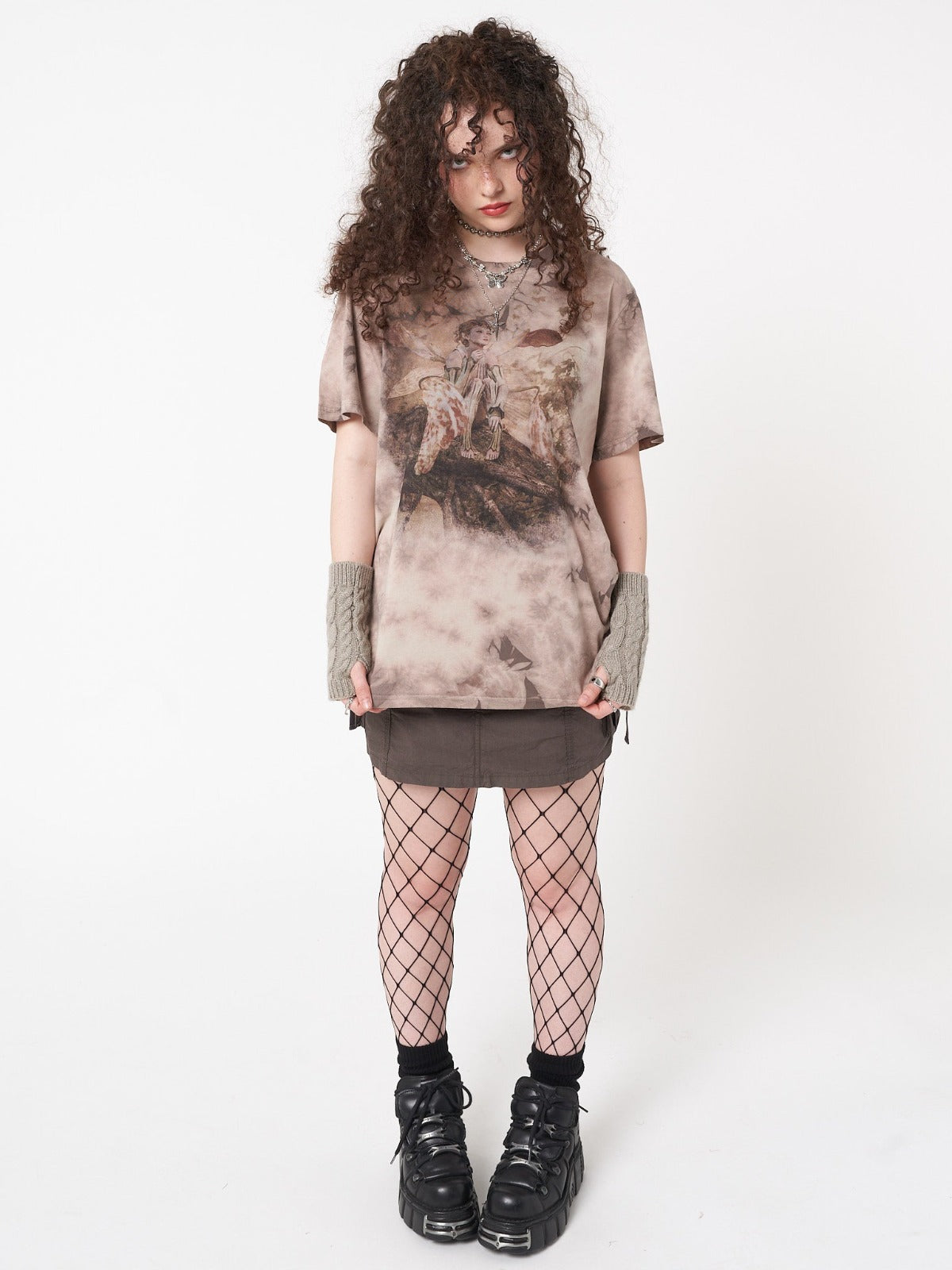 Tie dye t-shirt in beige with Earth Fairy front print 